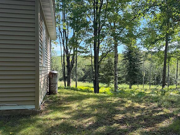 3rd image of 13855 Heltunen Rd