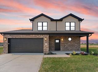 220 Stillwater Dr, Berea, KY 40403