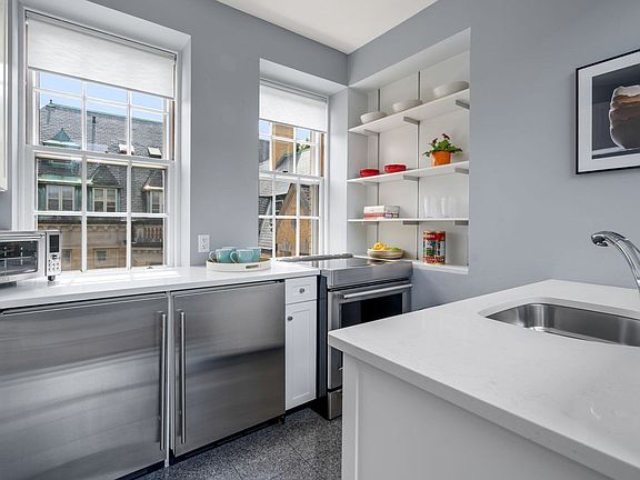 4th image of 60 Glen Rd #303