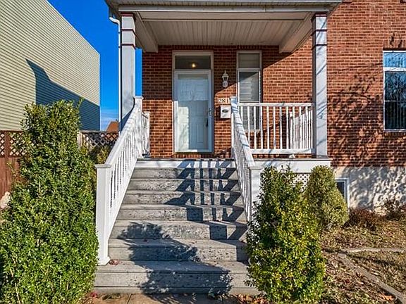 3rd image of 2817 Eads Ave