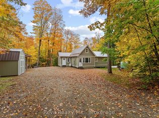 595 Old Diamond Lake Rd, Hastings Highlands, ON K0L1C0