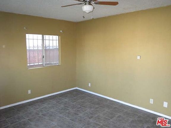 3rd image of 702 E 109th Pl