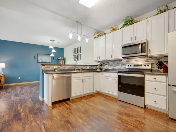 13050 Europa Trail Way N Unit F, Hugo, MN 55038