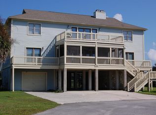 814 Marlin Dr, Saint Helena Island, SC 29920