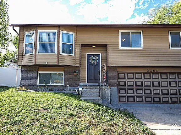 5 bed, 1552 sqft, $2,800 — Photo 2
