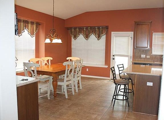 3rd image of 2211 Settlers Park Loop