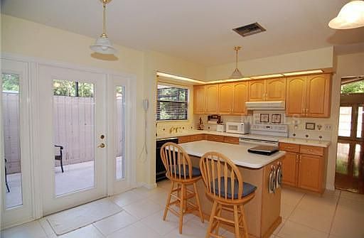 5th image of 120 Bridgeview Ct