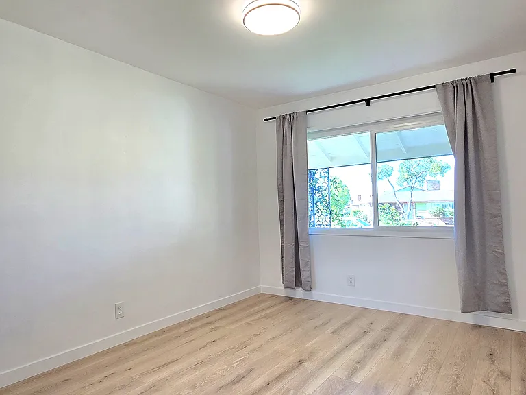 329 Orange St — Photo 12