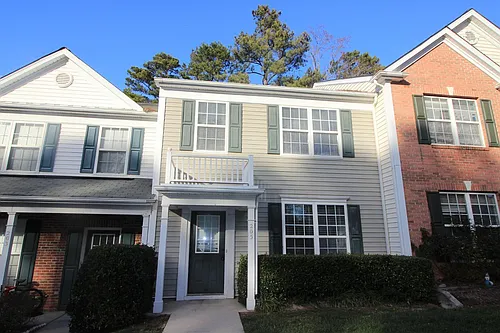 205 Canyon Lake Cir Photo 1