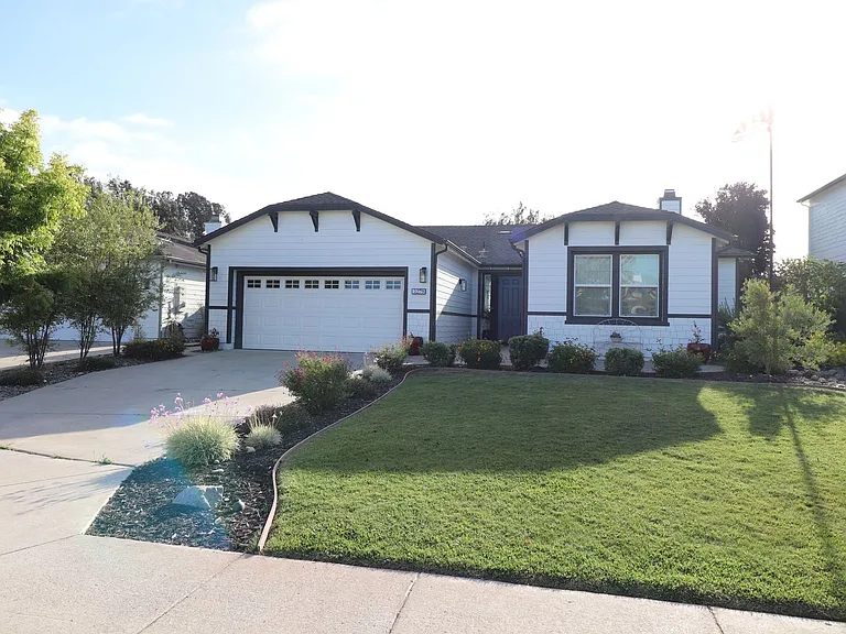 5279 Sycamore Creek Ct — Photo 2