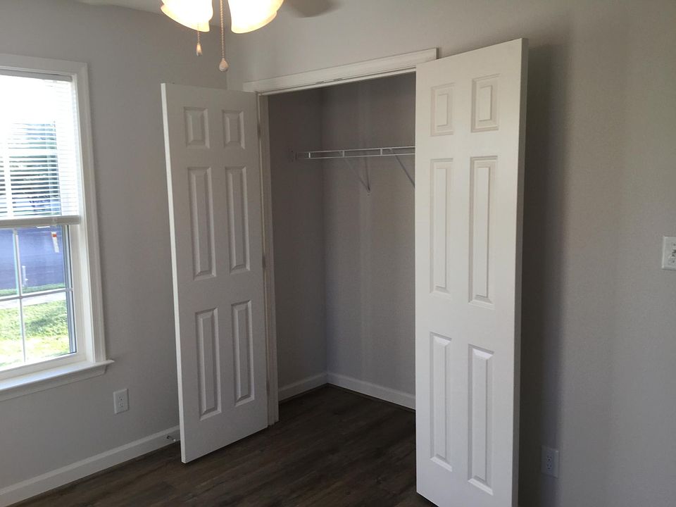 1st image of 501 Carrie Ln
