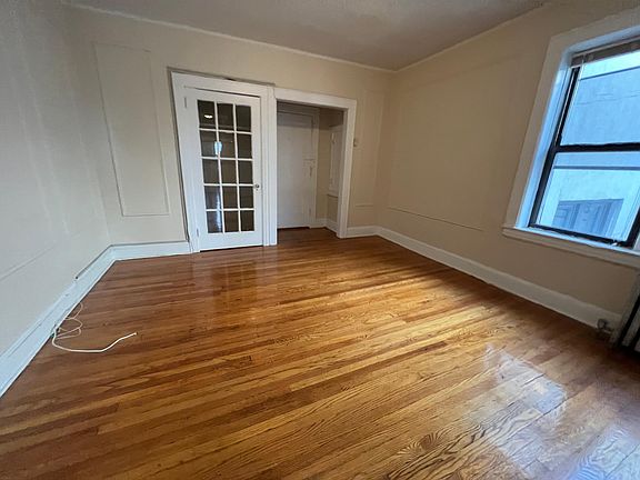 4th image of 46 Hill St #502