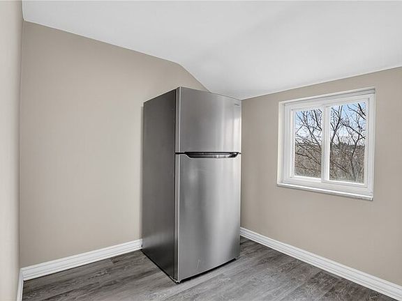 4th image of 79 Beechmont Ave APT 2