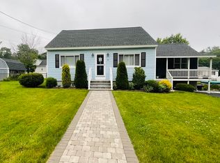 33 Long Pond Dr, Dracut, MA 01826
