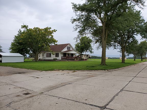 5th image of 105 Madden Ave