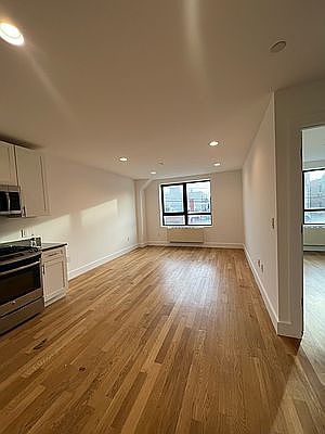 2nd image of 4511 Broadway #2A