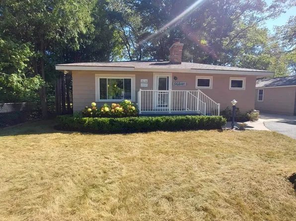 7158 Woodlea Rd, Oscoda, MI 48750