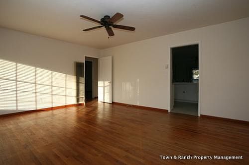 3rd image of 3841 Vista Grande Dr