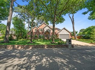 906 N Pembroke Rd, Fayetteville, AR 72701