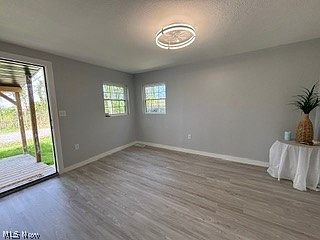 5th image of 3185 Willowedge Dr