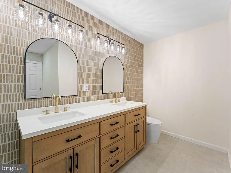 1 Bronwood Dr — Photo 25