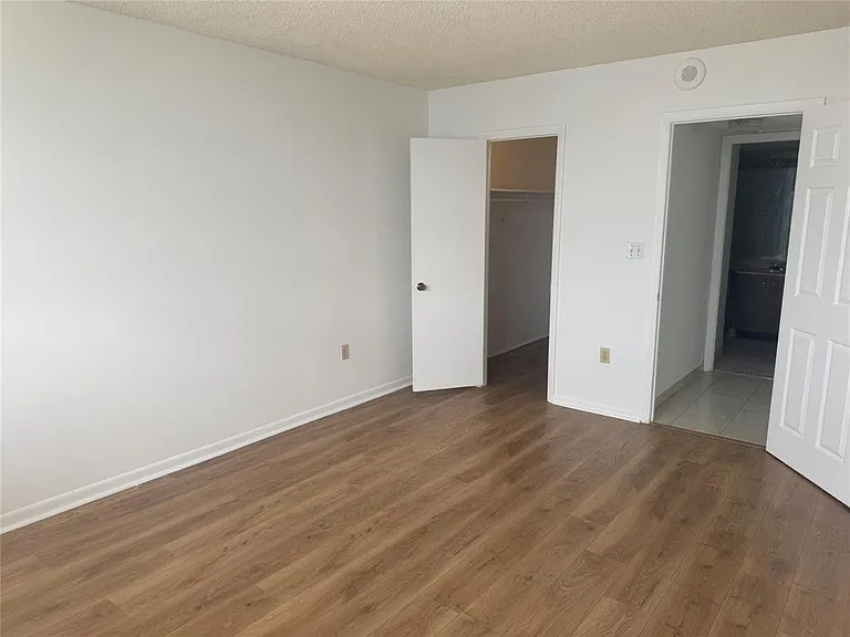 2851 NE 183rd St #2004 — Photo 18