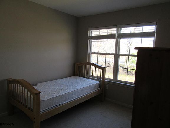 4th image of 405 Prosperity Ct
