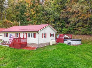 1195 Creamery Rd, Clifford Township, PA 18407
