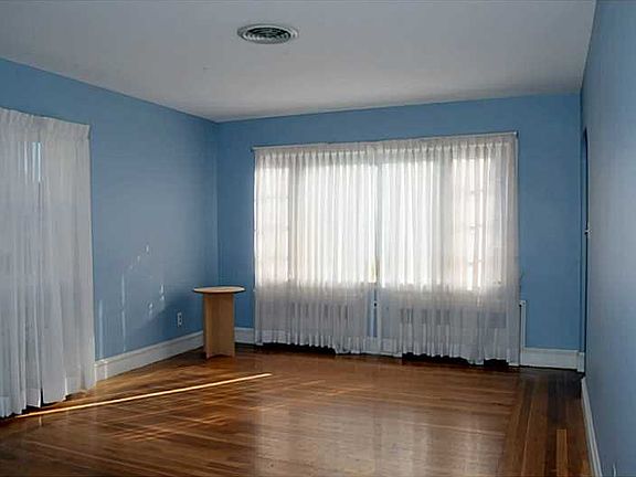 2nd image of 86 Brightwood Ave