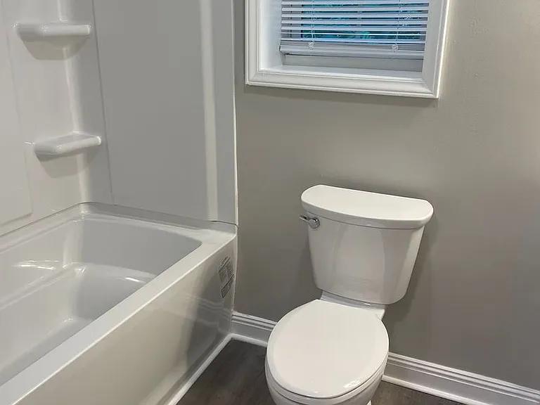 290 Hialeah Ct — Photo 12
