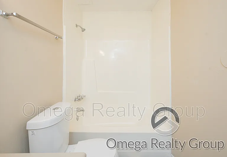 Lakeridge Apartments — Photo 38