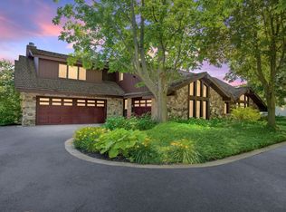 2223 Shiloh Dr, Long Grove, IL 60047