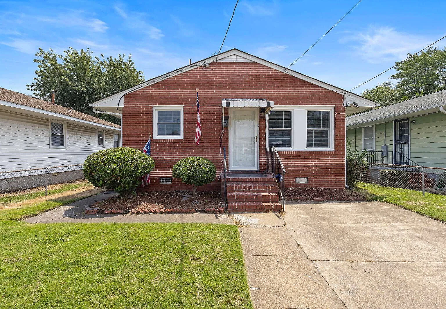3 bed, 2.0 bath, 1100 sqft, $1,800 — Photo 1