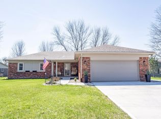 506 Swan Dr, Fortville, IN 46040