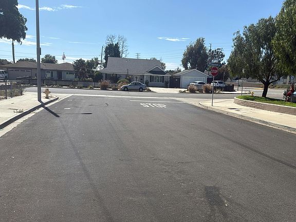 5th image of 2040 Curran St