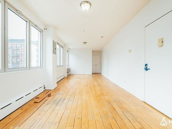 5th image of 159 Evergreen Ave #1B