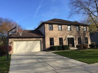 336 Prairie Knoll Dr, Naperville, IL 60565