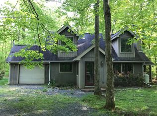 1217 Longrifle Rd, Pocono Pines, PA 18350