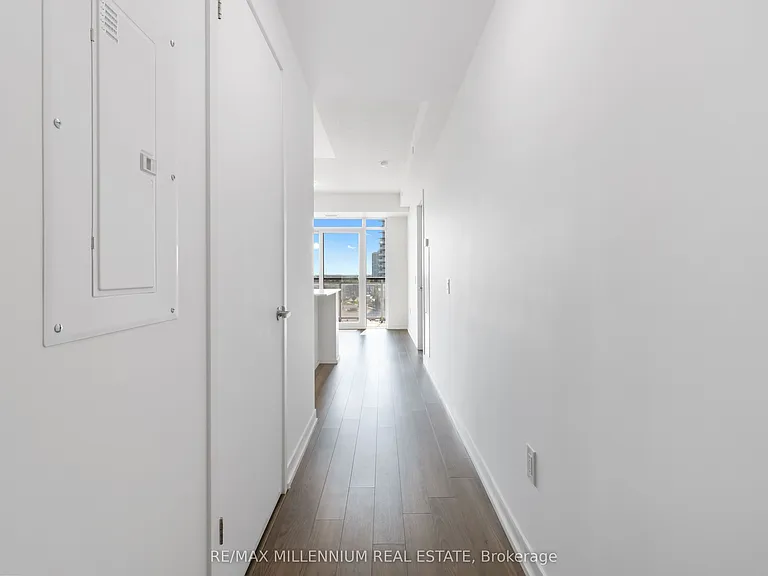 2560 Eglinton Ave W #609 — Photo 13