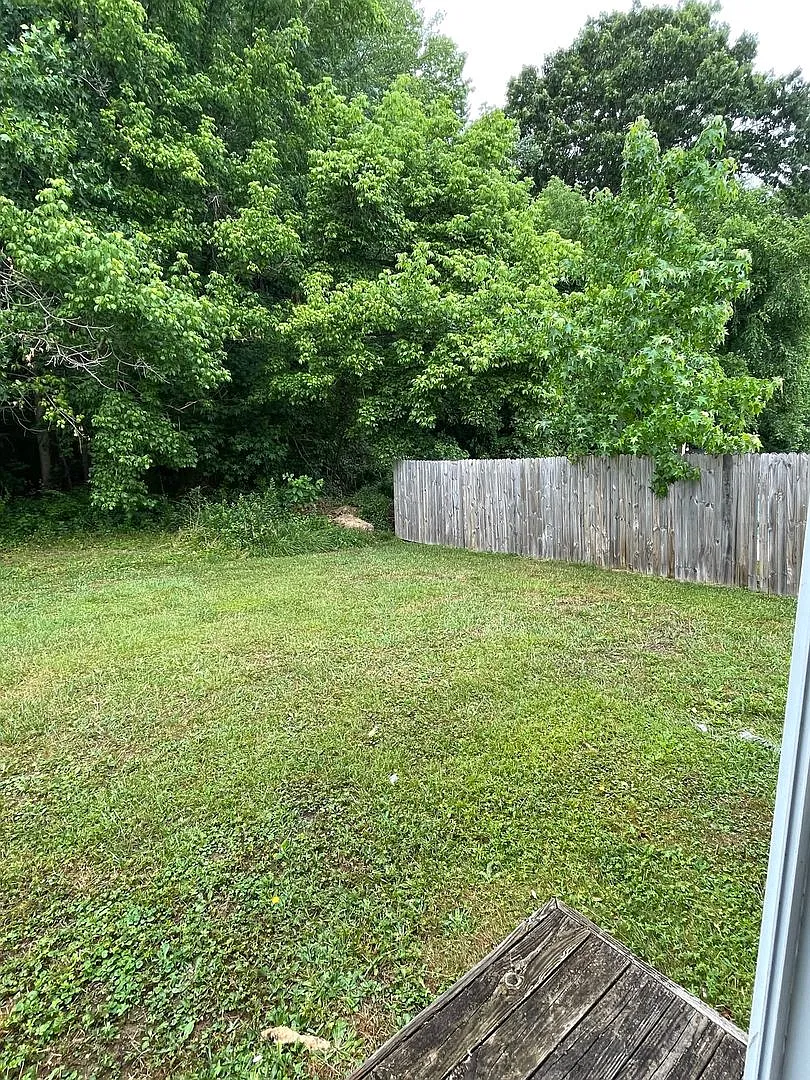 3 bed, 2.5 bath, 1725 sqft, $2,295 — Photo 4