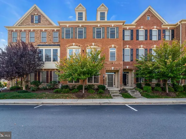 43157 Clarendon Sq, Ashburn, VA 20148