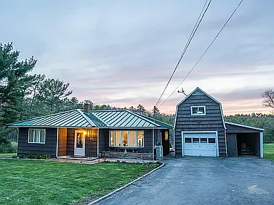 428 Middle Rd