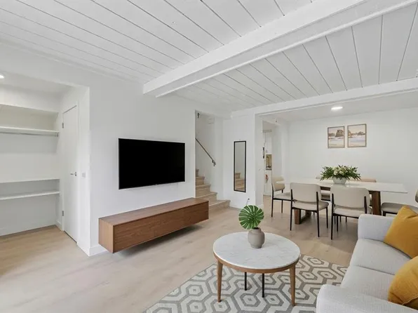 5404 W 10th Ave SE #317, Calgary, AB T2A 5G4