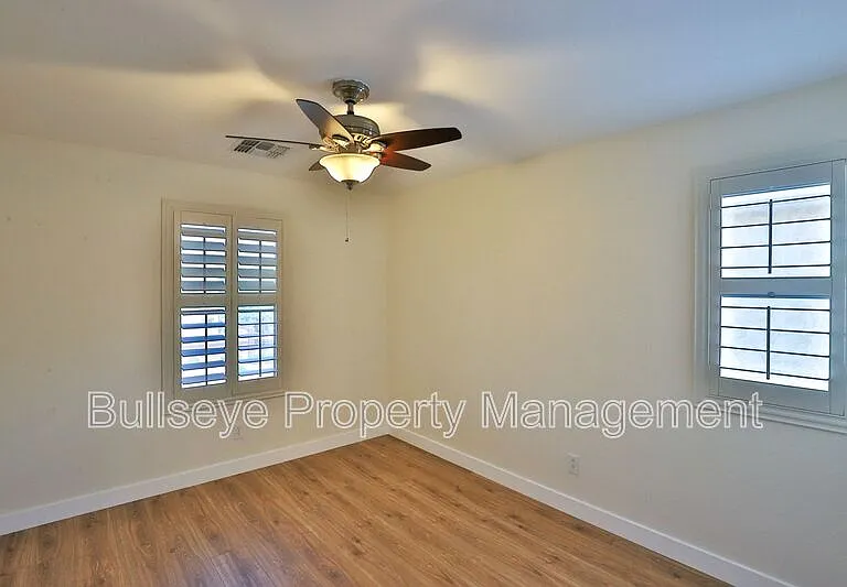 7321 N 89th Dr — Photo 20