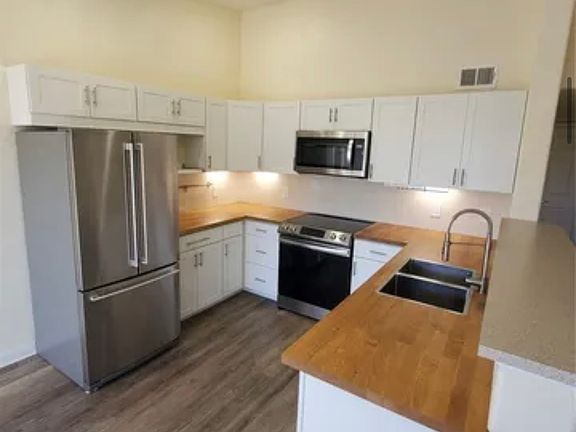 3rd image of 10140 E Carolina Dr APT 204