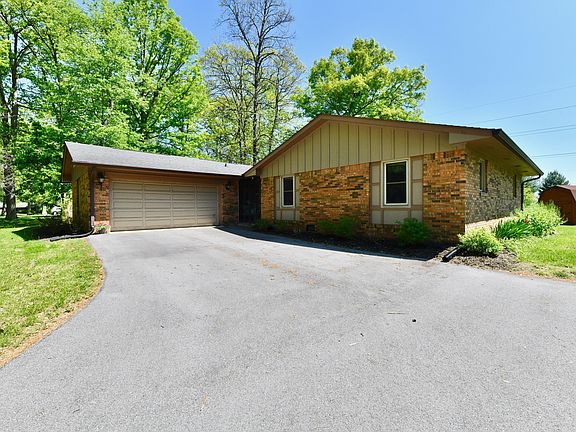 4th image of 5979 E Oak Hill Dr