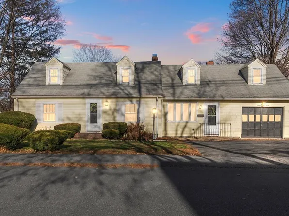 37 Hyde St, Danvers, MA 01923