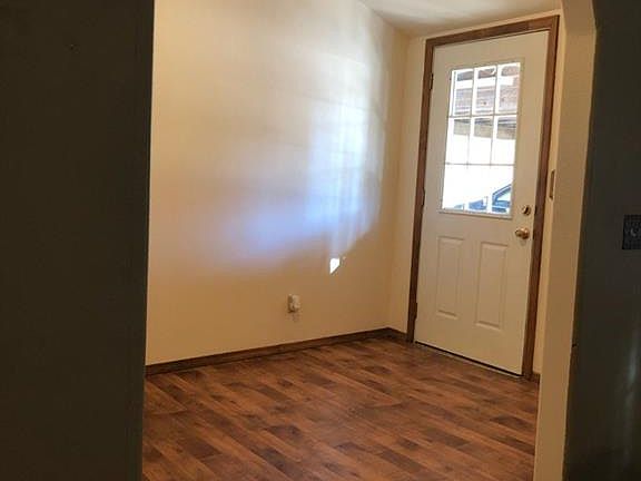 4th image of 598 Mahaffey Ln
