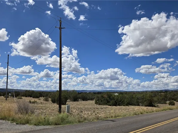 26375 W Fort Rock Rd, Seligman, AZ 86337