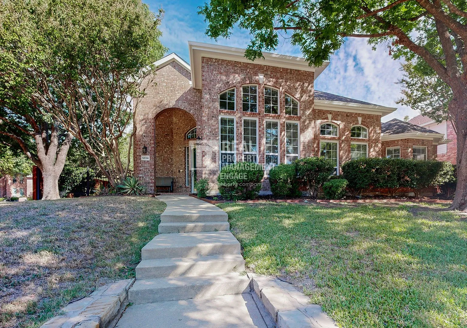 Stunning Home in Watters Crossing in Allen Available for Rent — Photo 4